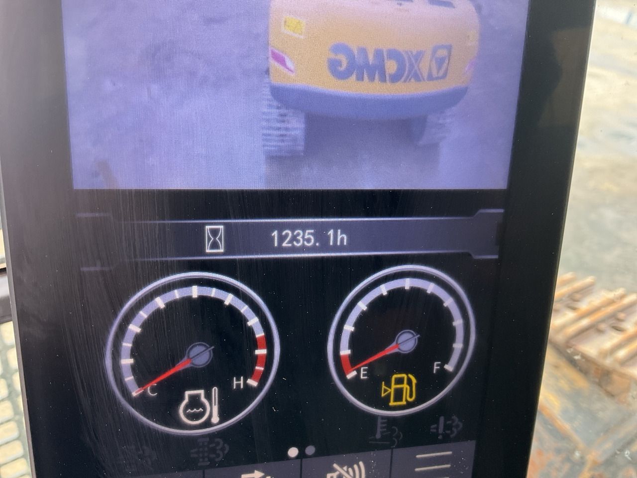 2024 XCMG XE700GK crawler excavator cab monitor display