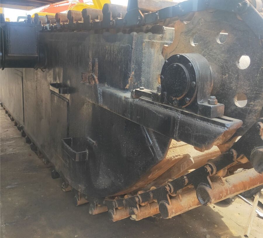 2010 Caterpillar 320C amphibious excavator pontoon track detail