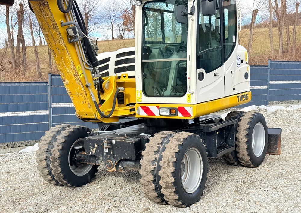 2015 Terex TW85 wheel excavator, side view