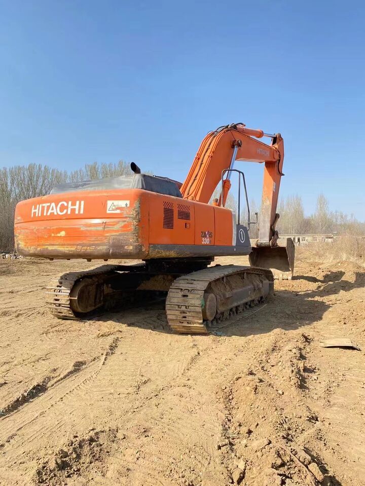 2022 Hitachi Zaxis 330 excavator, rear three-quarter view 2022 Hitachi Zaxis 330 excavator, rear three-quarter view