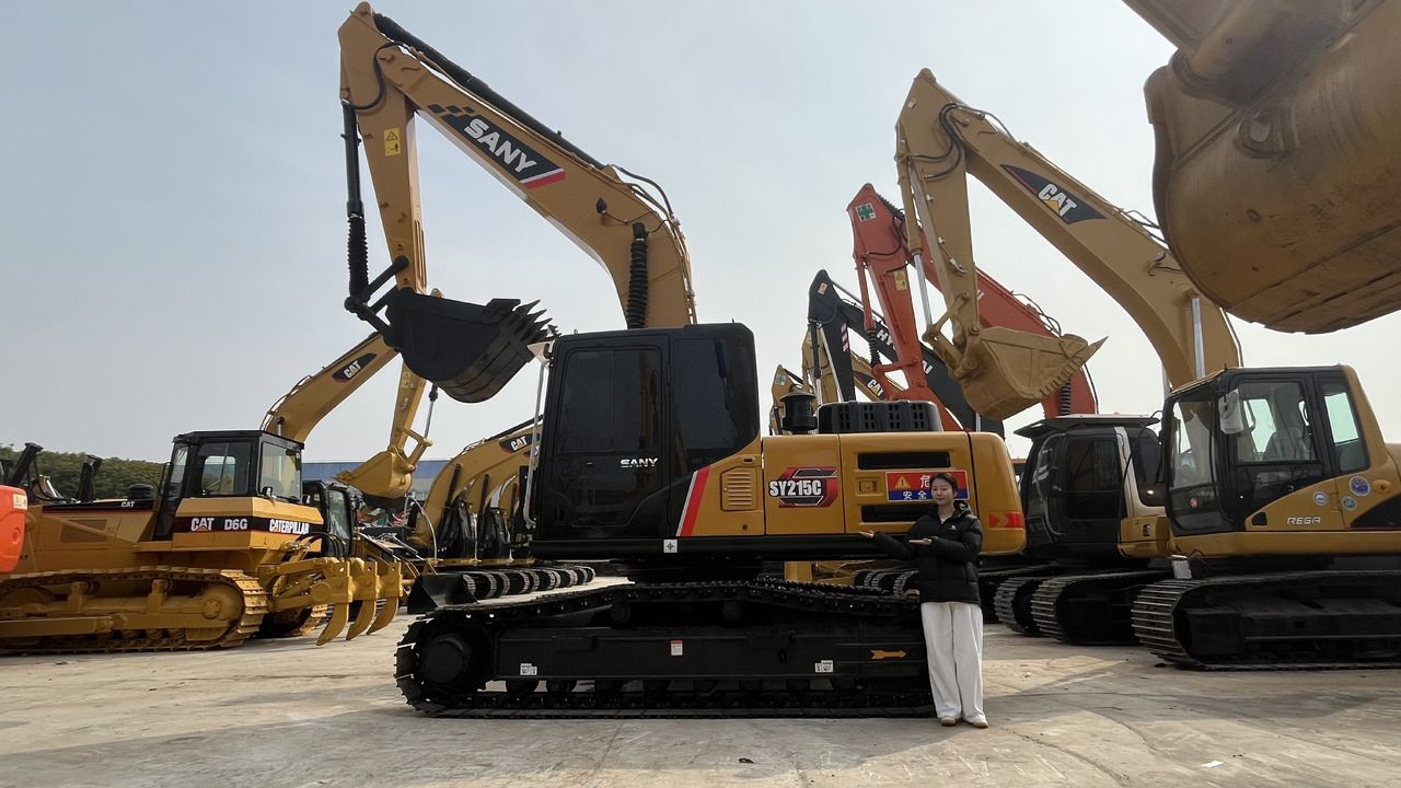 2024 Sany SY215C crawler excavator side view 2024 Sany SY215C crawler excavator side view