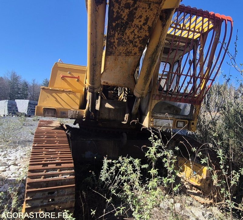1992 Liebherr R952 HD LITRONIC excavator rear view 1992 Liebherr R952 HD LITRONIC excavator rear view