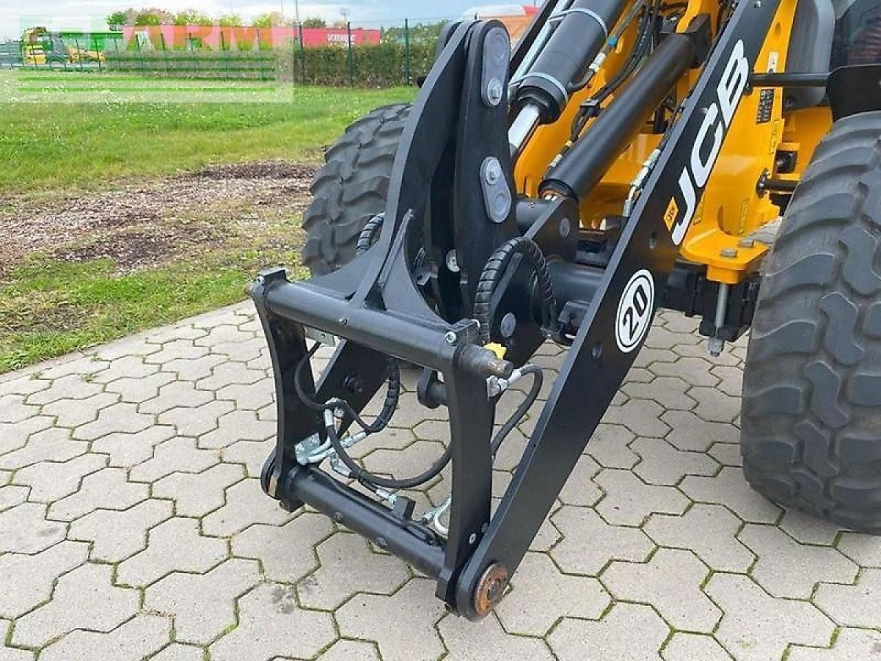 2021 JCB 406 AGRI loader arm and attachment bracket detail 2021 JCB 406 AGRI loader arm and attachment bracket detail