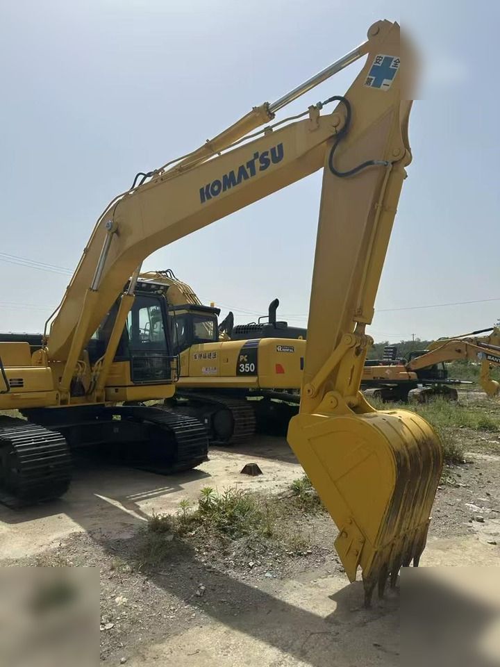 2021 Komatsu PC200-8 rupsgraafmachine, vooraanzicht driekwart