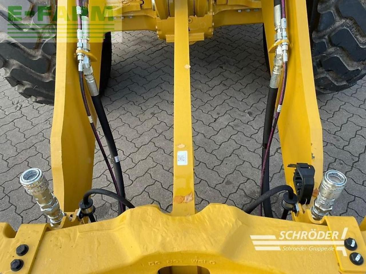 2023 Caterpillar 938H loader linkage detail