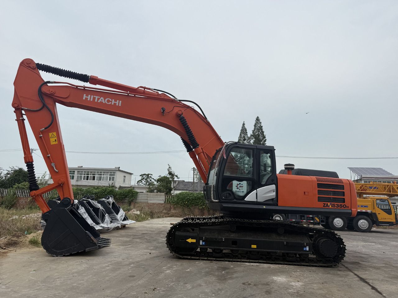 2025 Hitachi Zaxis 350H crawler excavator, side view