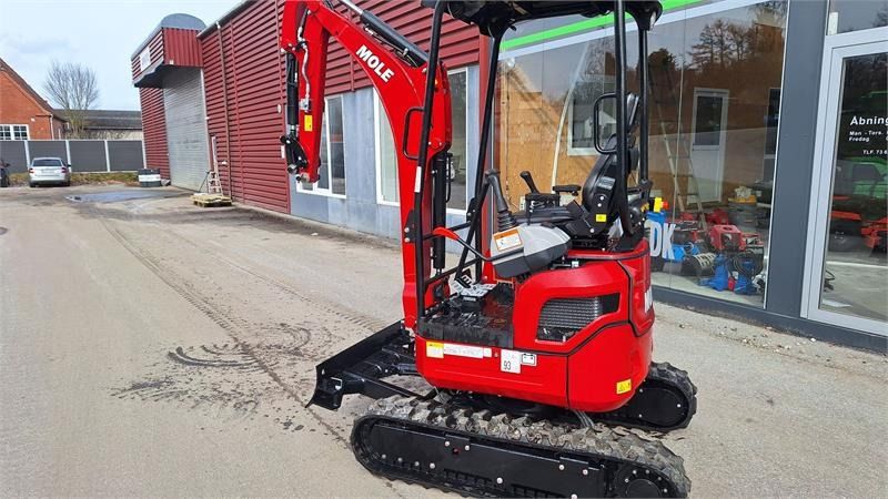 Mole M16ZT mini excavator, side view