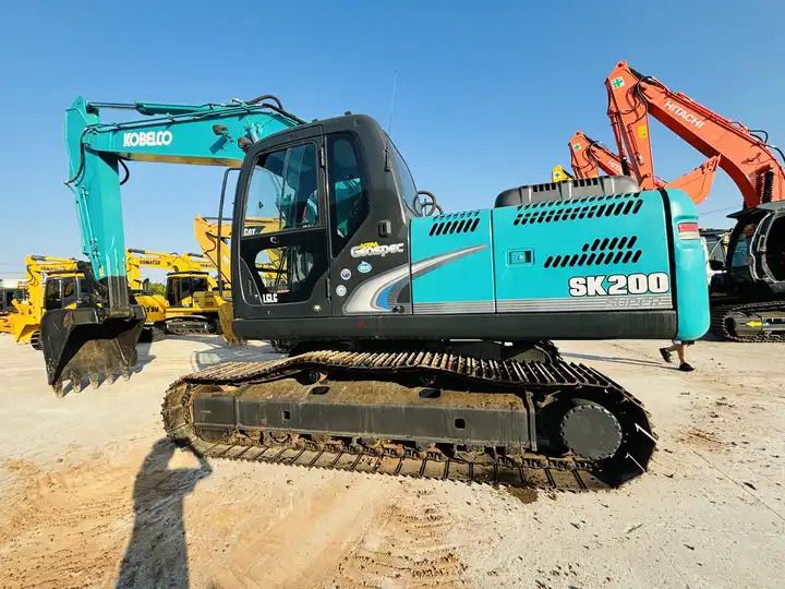 2022 Kobelco SK200 crawler excavator, side view 2022 Kobelco SK200 crawler excavator, side view