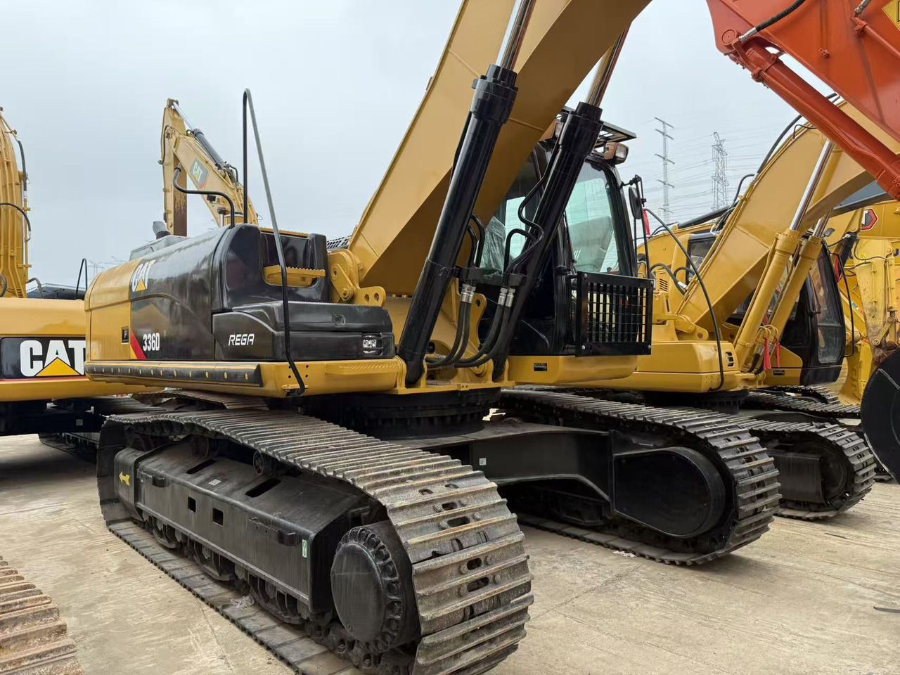 2016 Caterpillar 336D crawler excavator, side profile view