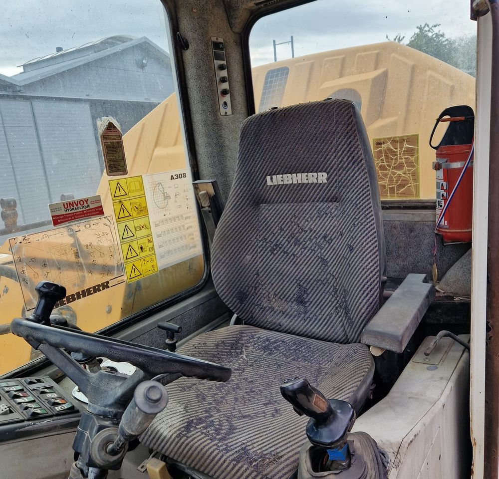 1999 Liebherr A308 wheel excavator interior cab view