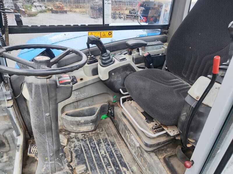 2017 Wacker Neuson EW100 wheel excavator interior view