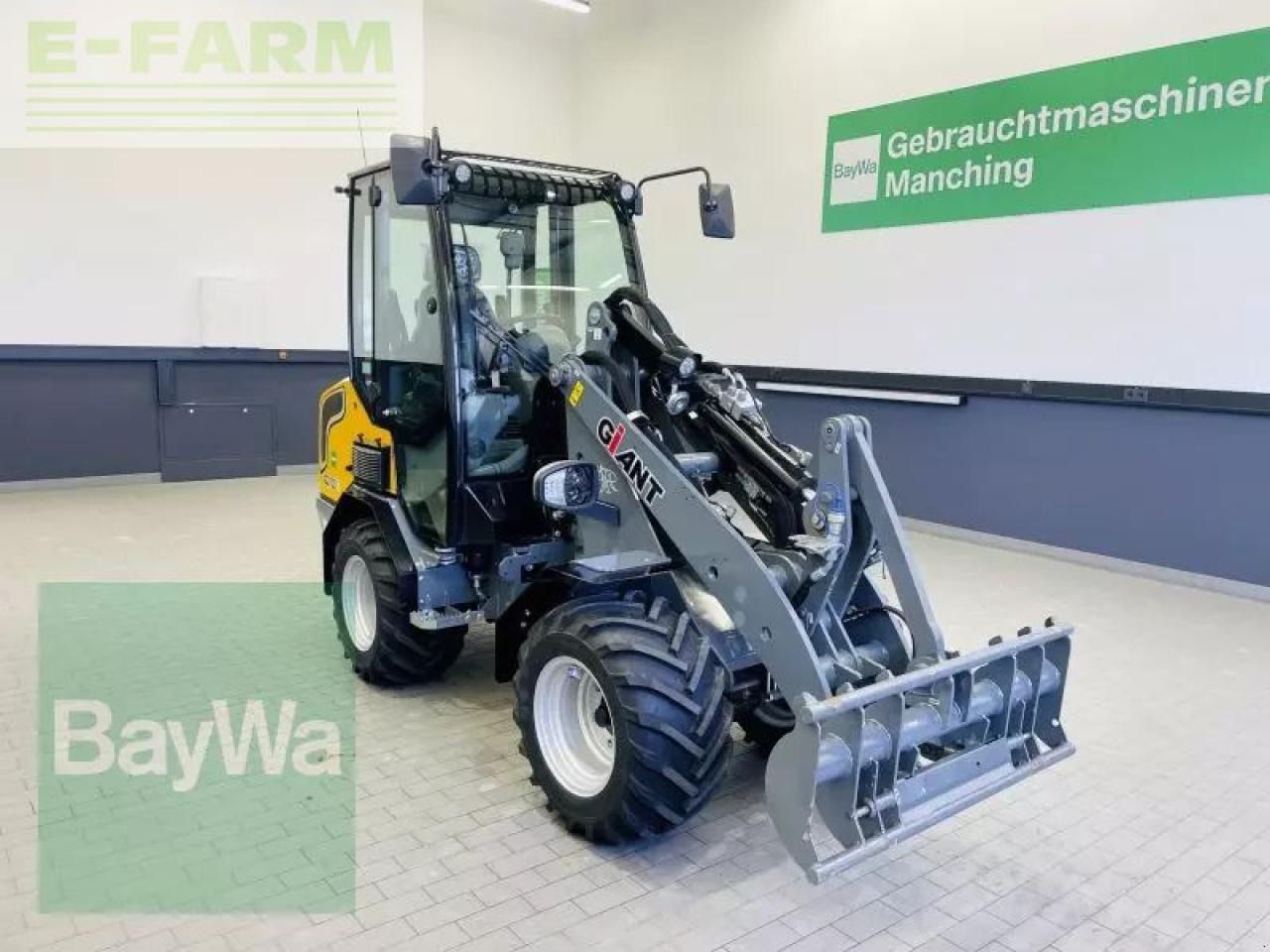 2023 Giant G2700E mini excavator, front three-quarter view