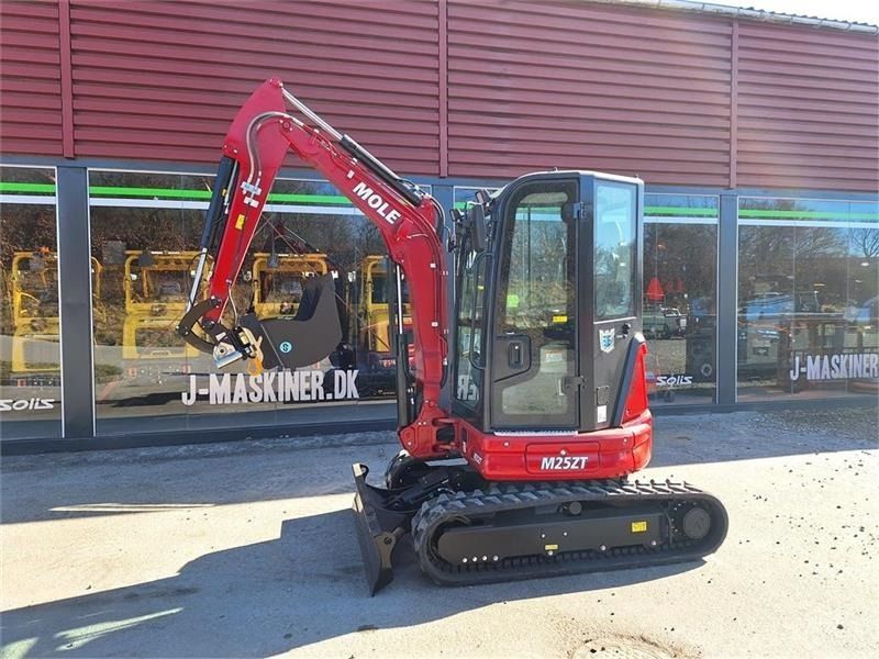 Mole M25ZT mini excavator, side view