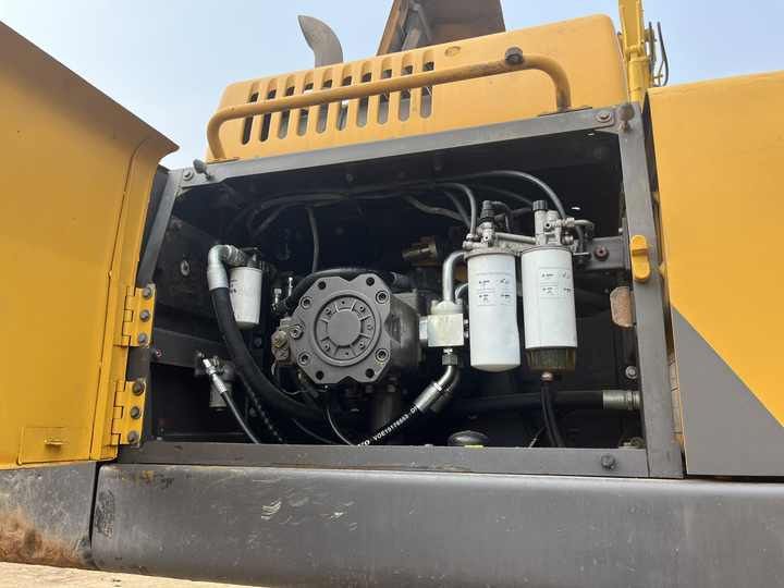 2018 Volvo EC480DL crawler excavator engine compartment view
