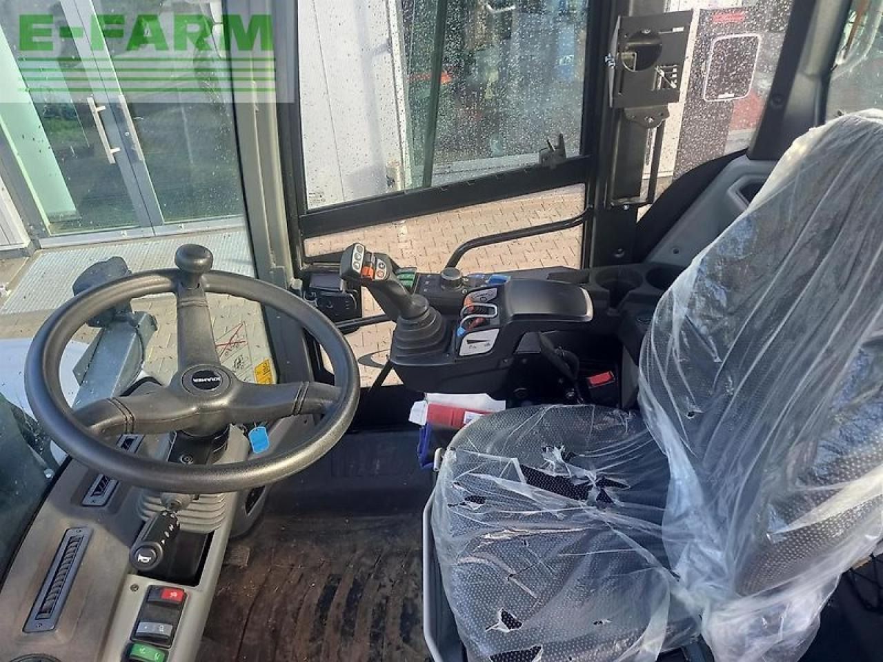 2022 Kramer KL55.8T interior view 2022 Kramer KL55.8T interior view