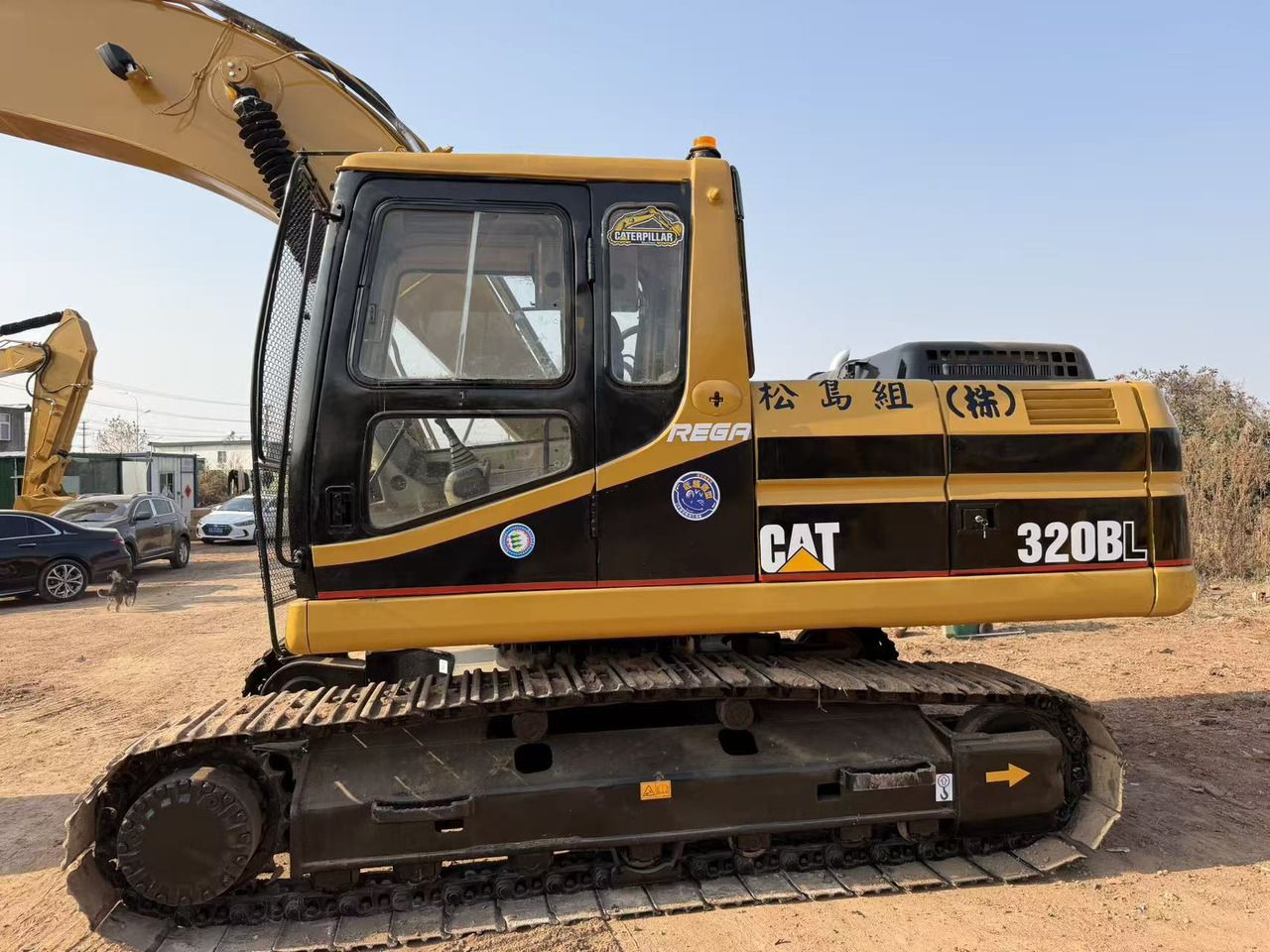 2019 Caterpillar 320BL crawler excavator side view