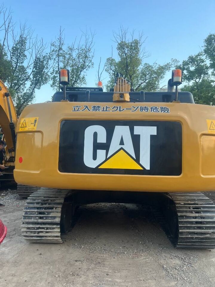 2024 Caterpillar 324D crawler excavator rear view