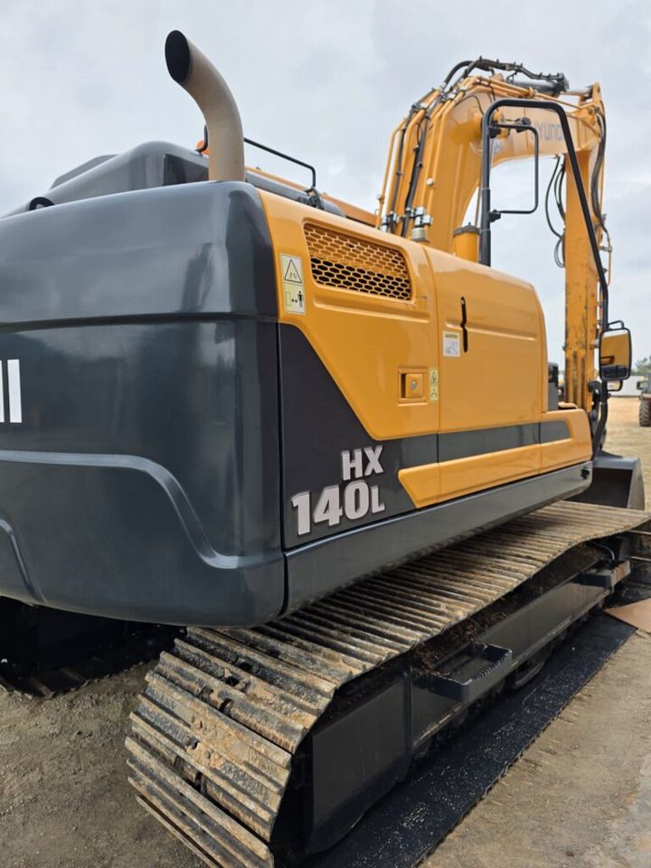 2020 Hyundai HX140L crawler excavator, rear three-quarter view