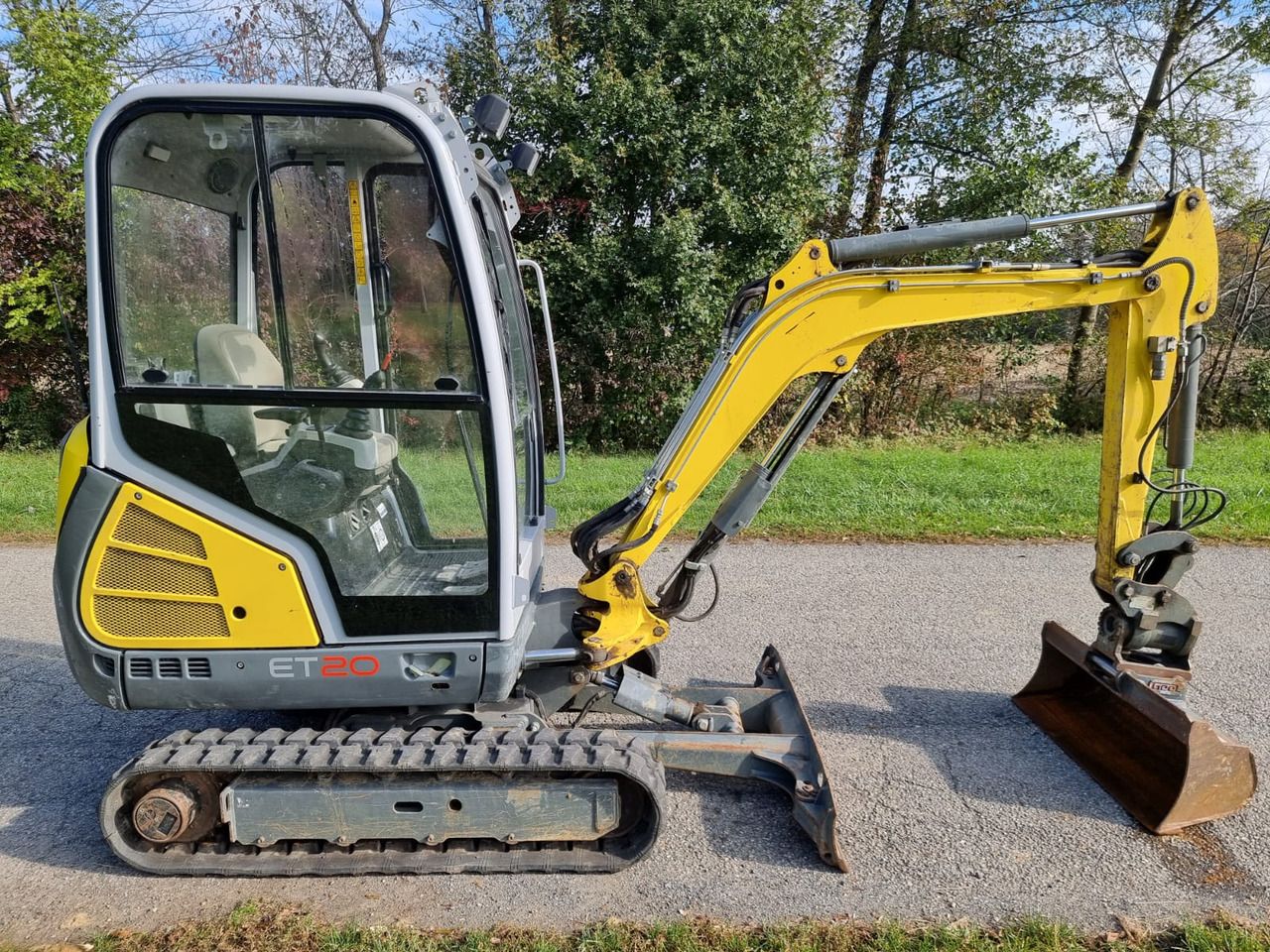 2019 Wacker Neuson ET 20 mini excavator side view