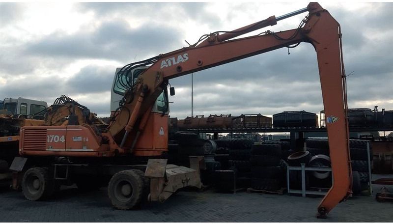 1998 Atlas 1704 MI material handler side view 1998 Atlas 1704 MI material handler side view