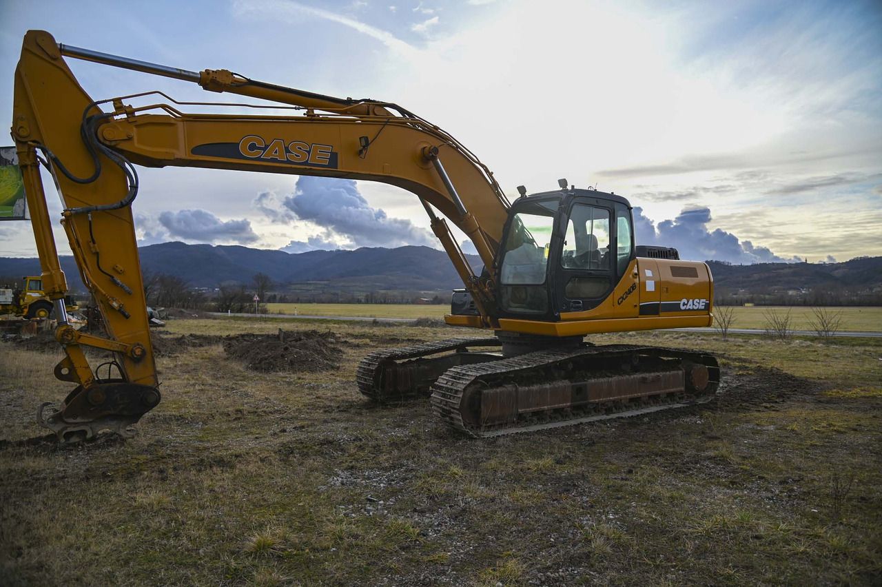 2007 CASE CX240B crawler excavator side view