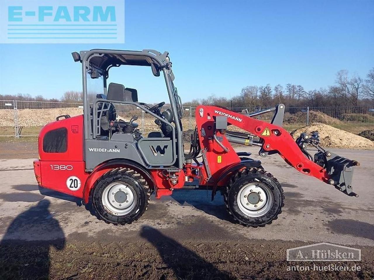 2018 Weidemann 1380 mini excavator, side view 2018 Weidemann 1380 mini excavator, side view