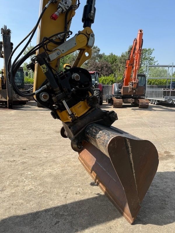 2017 Caterpillar M314F wheel excavator attachment detail