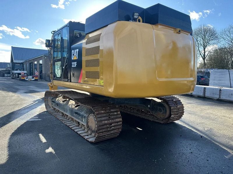 2019 Caterpillar 323F crawler excavator rear view