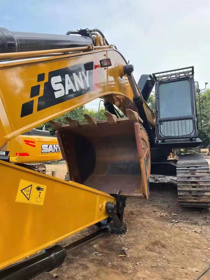 2025 Sany SY356H excavator, close-up of boom and bucket 2025 Sany SY356H excavator, close-up of boom and bucket