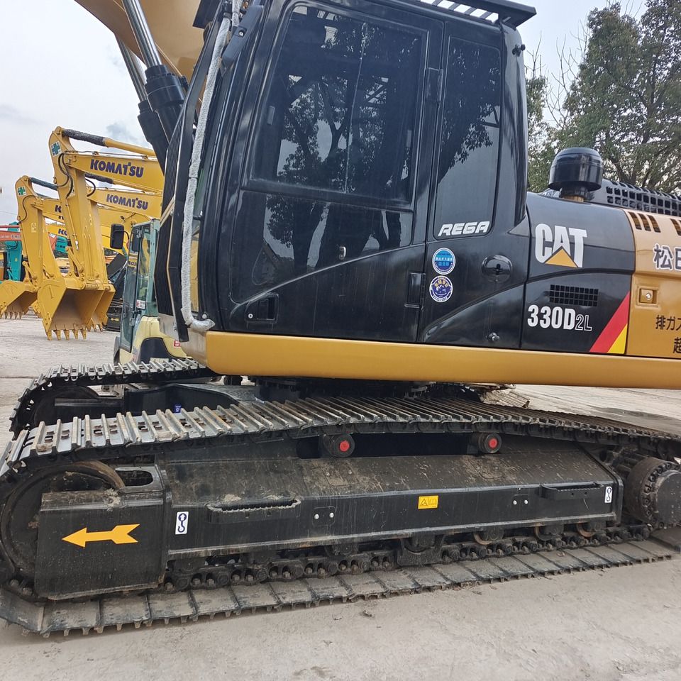 2024 Caterpillar 330D2L crawler excavator side view