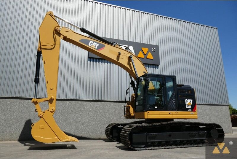 2015 Caterpillar 335FLCR crawler excavator, side view