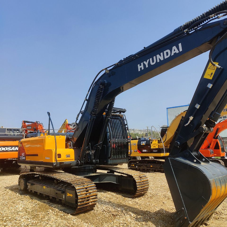 2024 Hyundai HX220HD excavator, side profile view