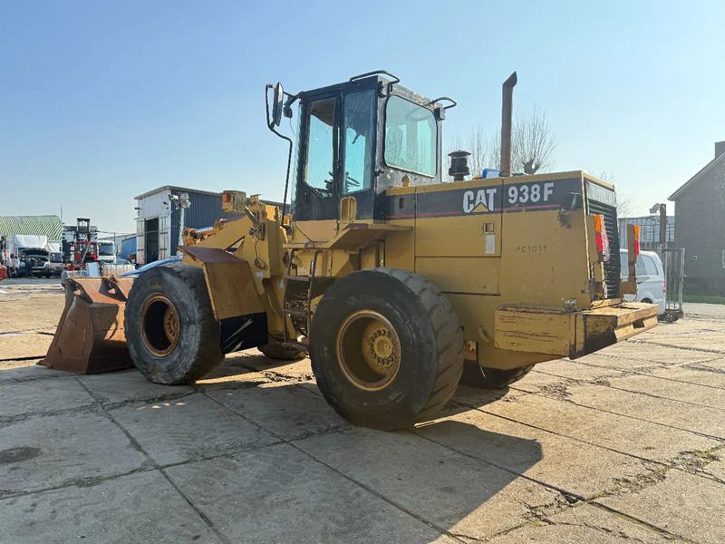 1995 Caterpillar 938F wheel loader, side view 1995 Caterpillar 938F wheel loader, side view