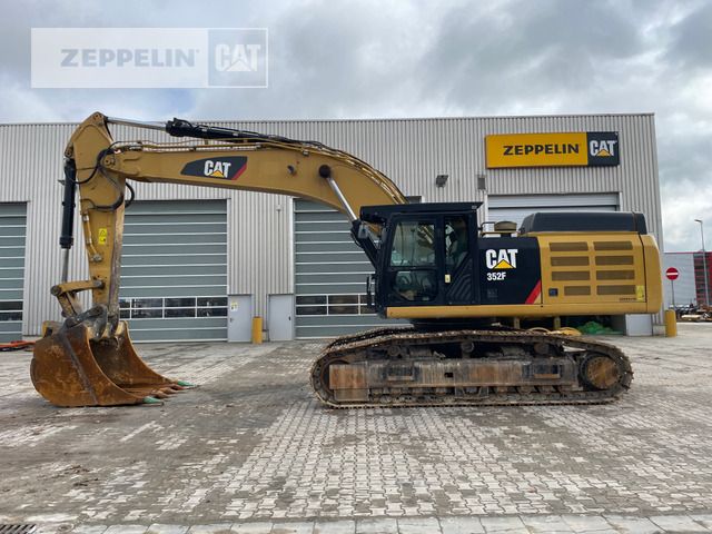 2019 Caterpillar 352F crawler excavator side view
