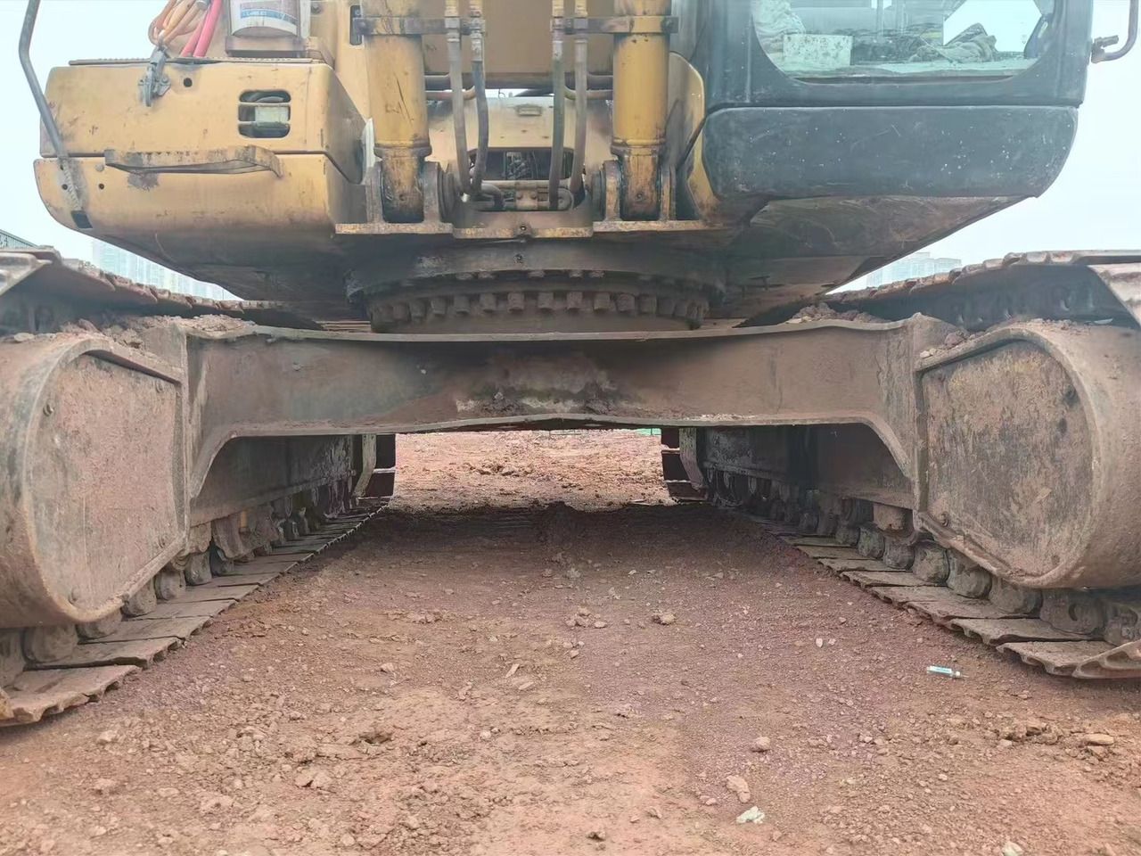 2022 Caterpillar 325C crawler excavator undercarriage view