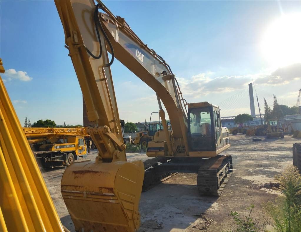 2023 Caterpillar 325BL crawler excavator, front three-quarter view