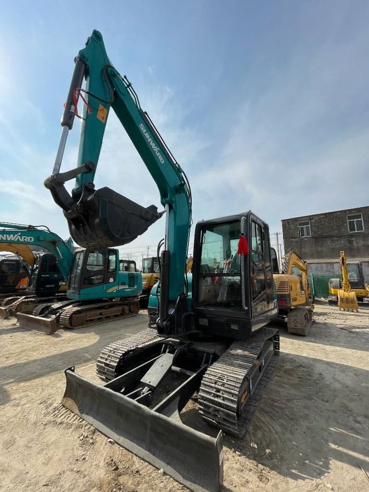 Escavadora de Lagartas Sunward 70 2023