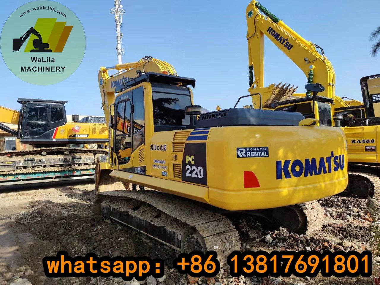 2022 Komatsu PC220-8 crawler excavator rear three-quarter view 2022 Komatsu PC220-8 crawler excavator rear three-quarter view