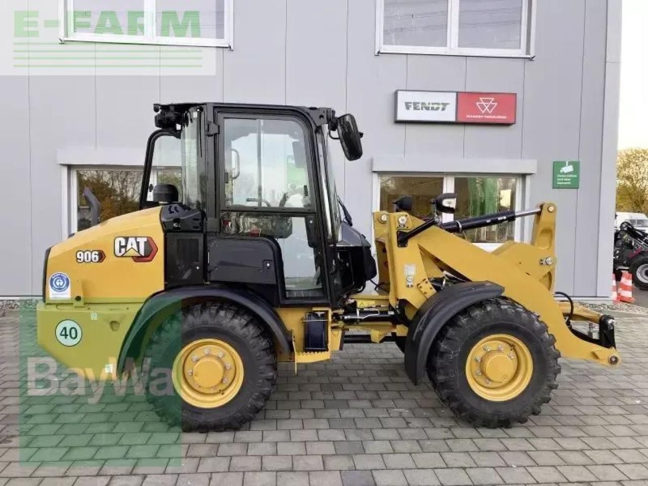 2023 Caterpillar 906 mini excavator, side view 2023 Caterpillar 906 mini excavator, side view