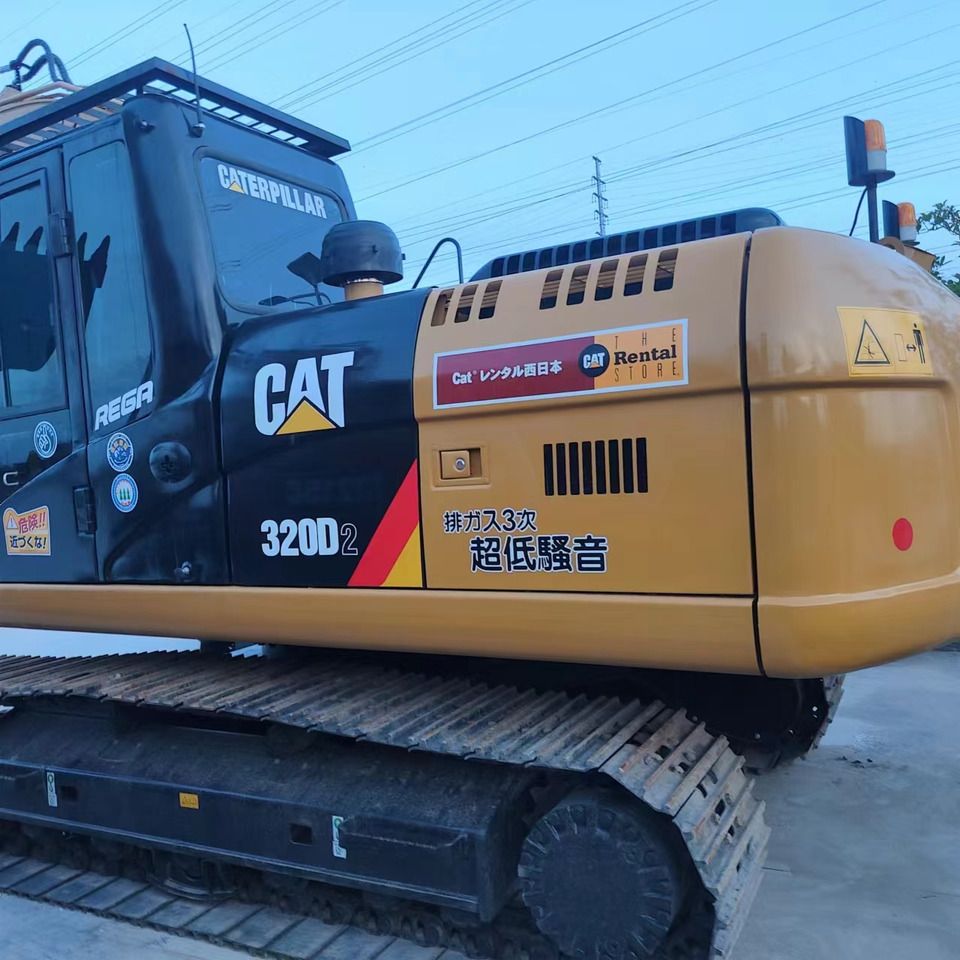 2025 Caterpillar 320D2 rupsgraafmachine, zijaanzicht bovenbouw