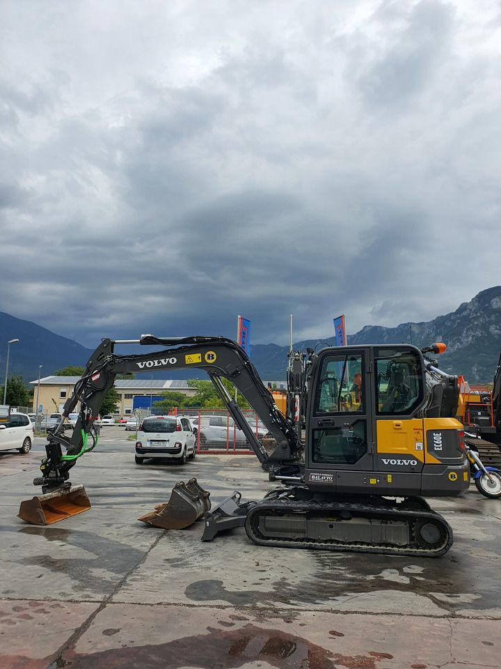 2021 Volvo EC60E mini excavator side view