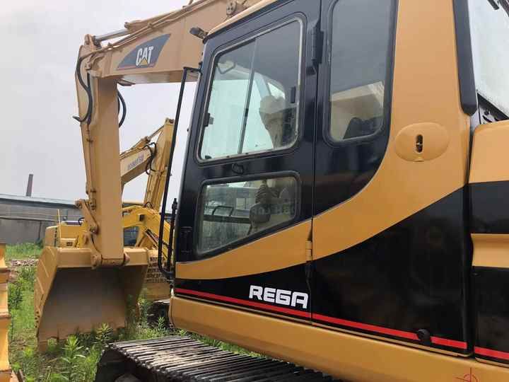 2020 Caterpillar 325BL crawler excavator side view