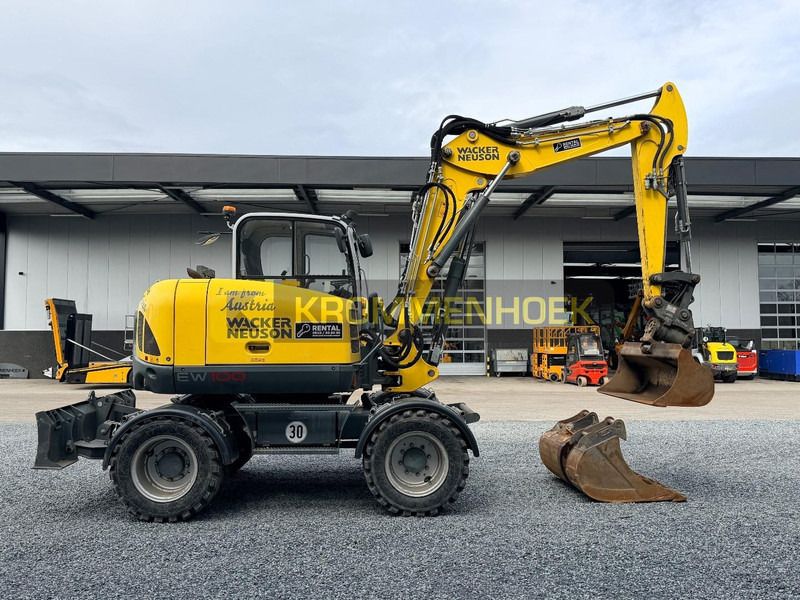 2019 Wacker Neuson EW100 wheel excavator side view
