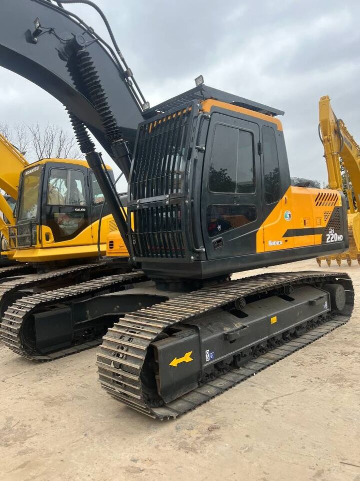 2025 Hyundai HX225HD-9S crawler excavator, side view