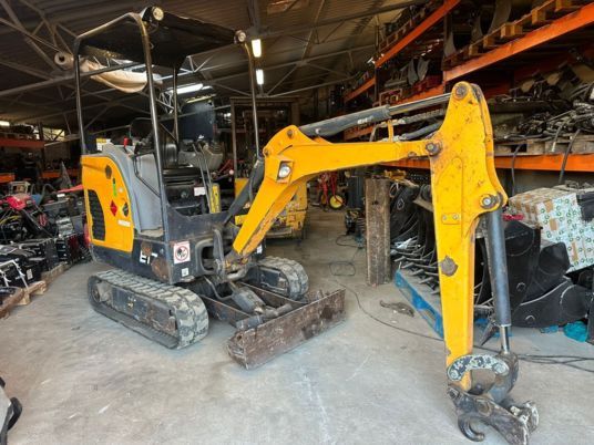 2020 Bobcat E17 mini excavator, front three-quarter view