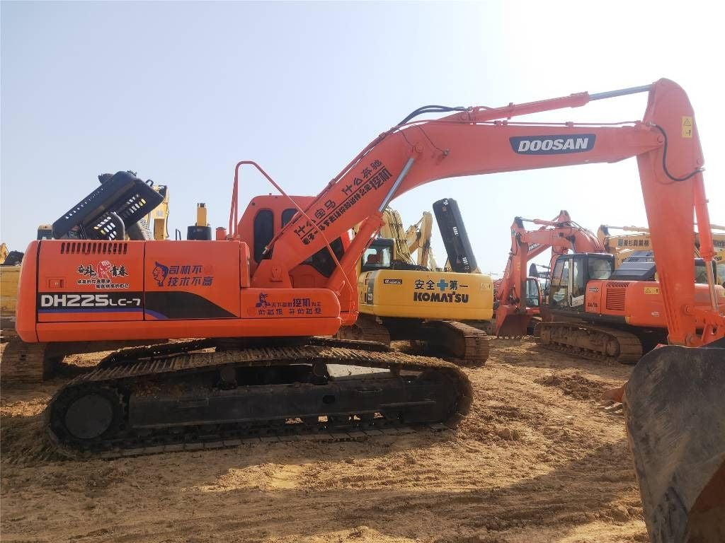 2023 Doosan DH225LC-7 crawler excavator, side view