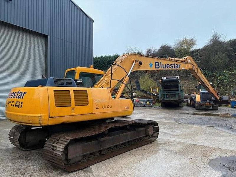 2006 Hyundai 210-LC-3 excavator, rear three-quarter view 2006 Hyundai 210-LC-3 excavator, rear three-quarter view