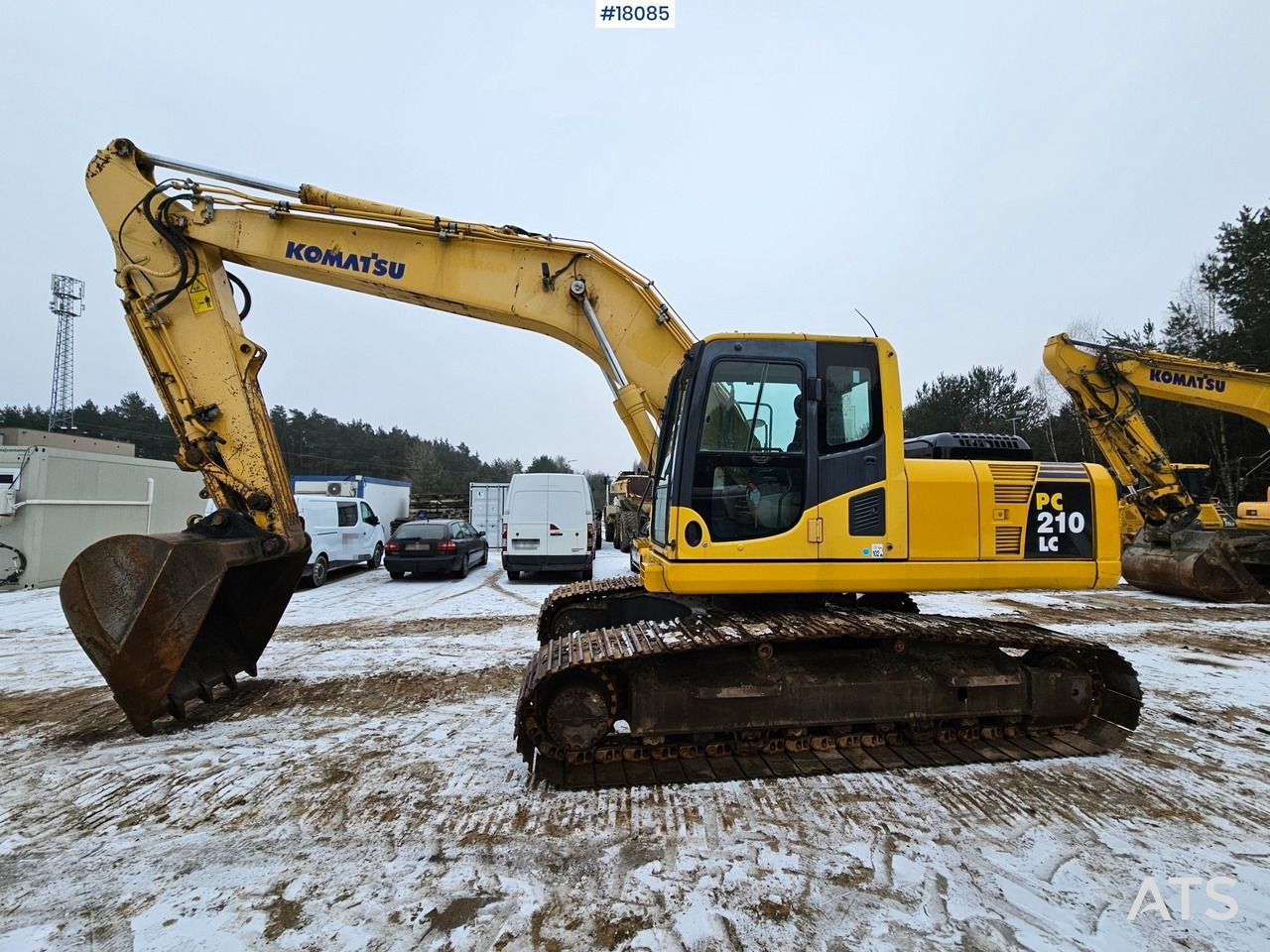 2011 Komatsu PC210LC-8 crawler excavator, side view