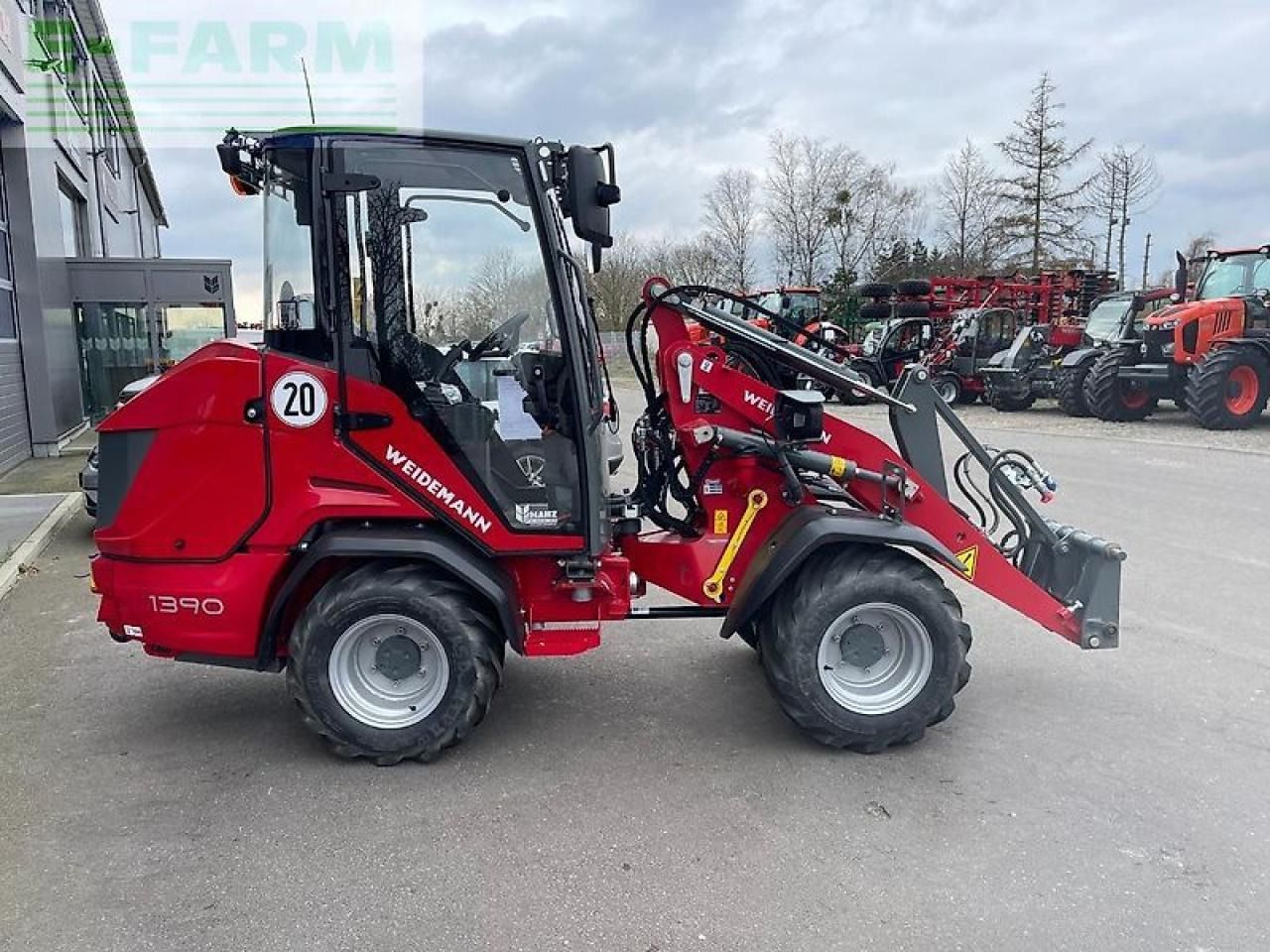 2023 Weidemann 1390 wheel loader, side view 2023 Weidemann 1390 wheel loader, side view