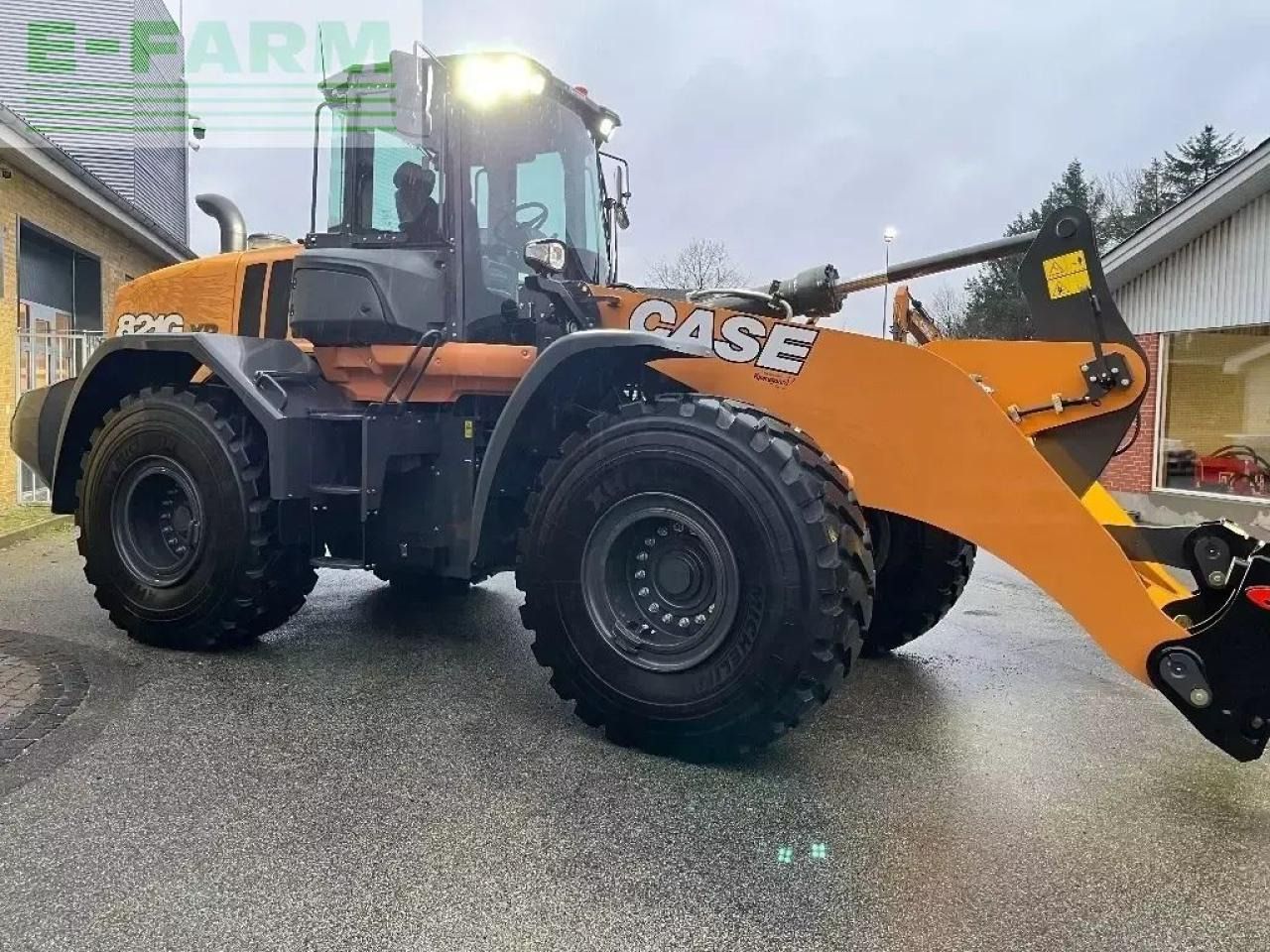2023 CASE 821 G XR wheel loader, side view 2023 CASE 821 G XR wheel loader, side view